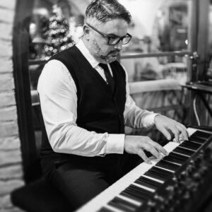 M° ERMANDO MATTIUCCI - Pianista - Regista - Direttore D'Orchestra